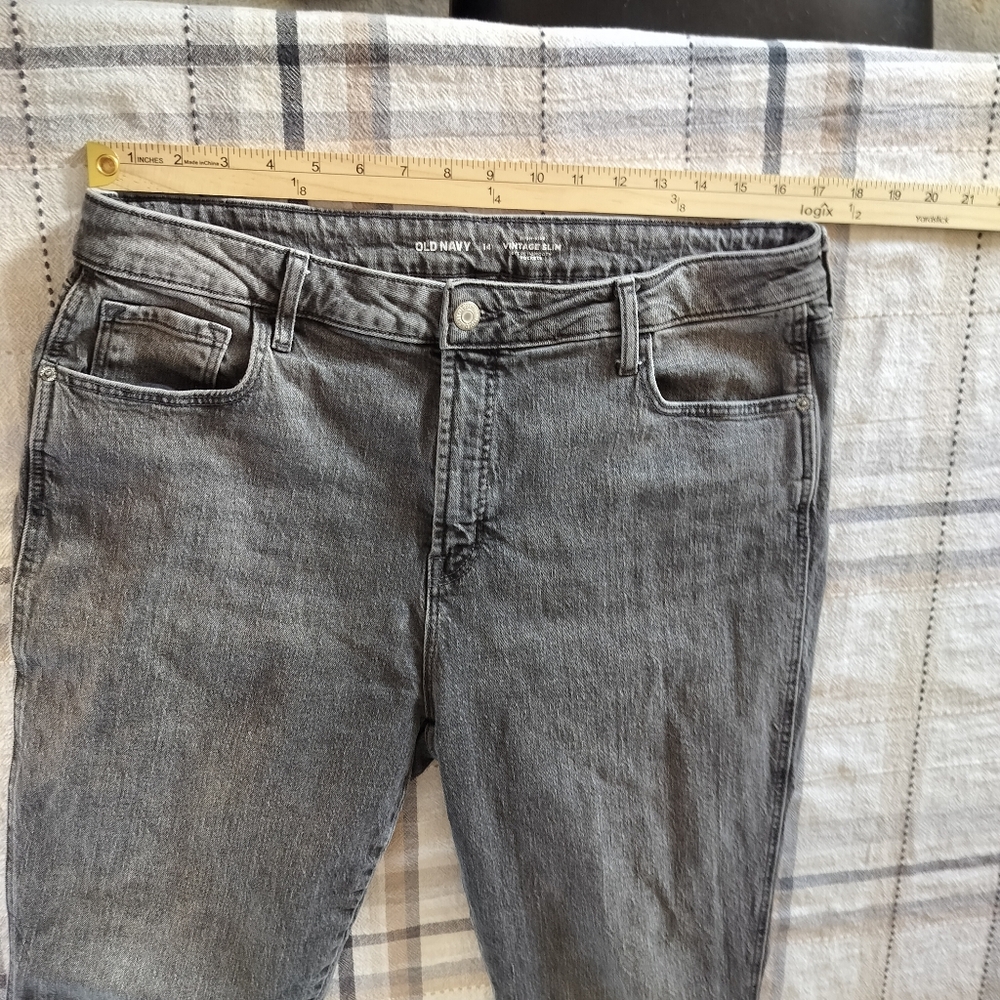 Old Navy Womens High Rise Vintage Slim Size 14 Grey Denim Grunge Minimalist - Picture 6 of 8